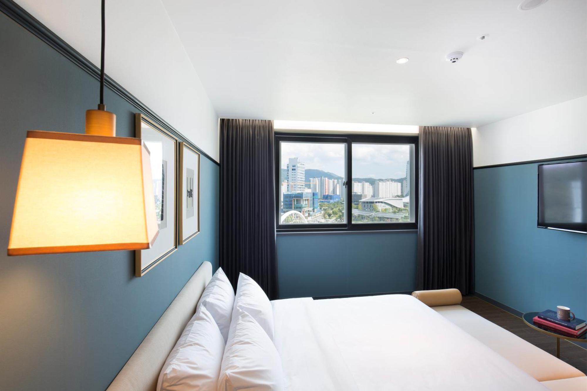 Brown Dot Hotel Csindzsu Kültér fotó