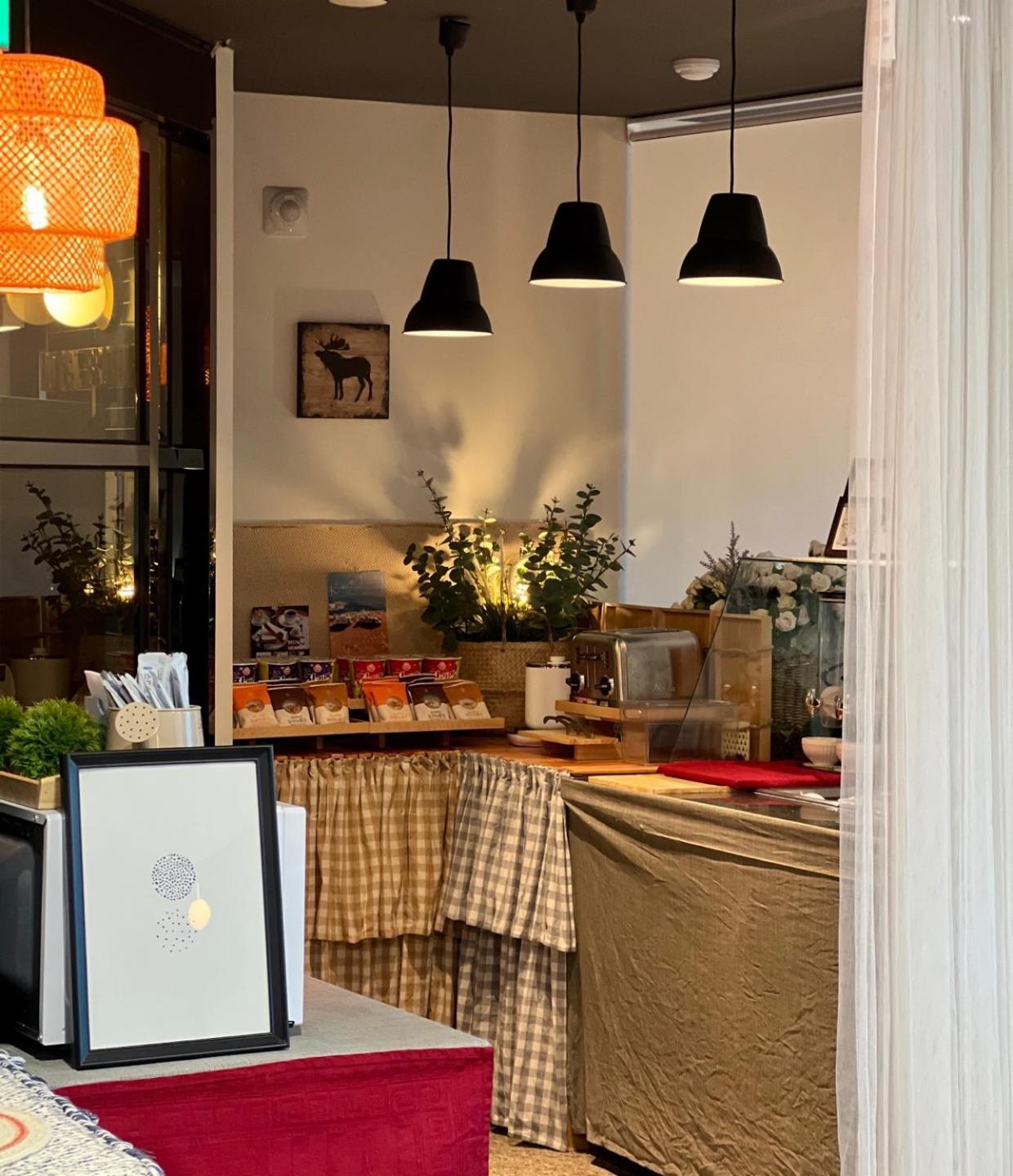 Brown Dot Hotel Csindzsu Kültér fotó